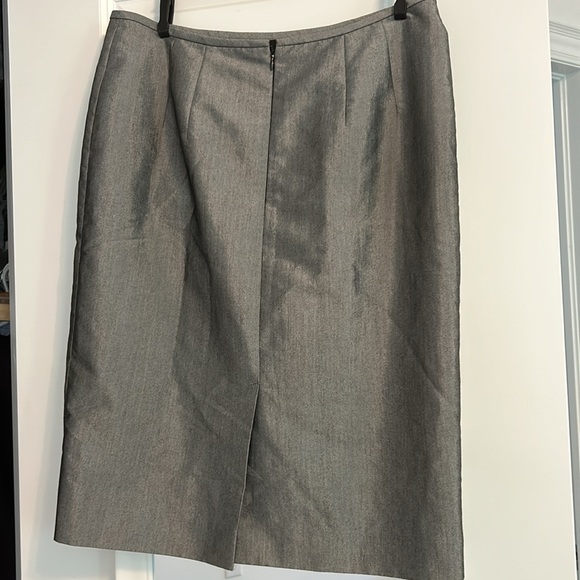 Metallic Shin fabric Calvin Klein pencil skirt grey in great condition, size 8 - Picture 4 of 5
